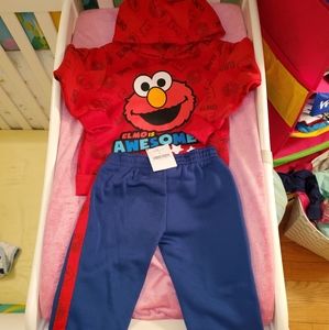 NWT Elmo fleece set